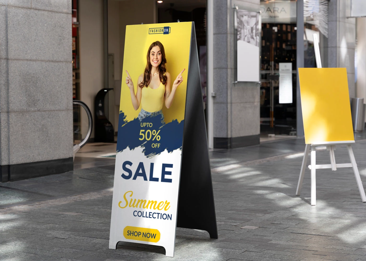 Standee